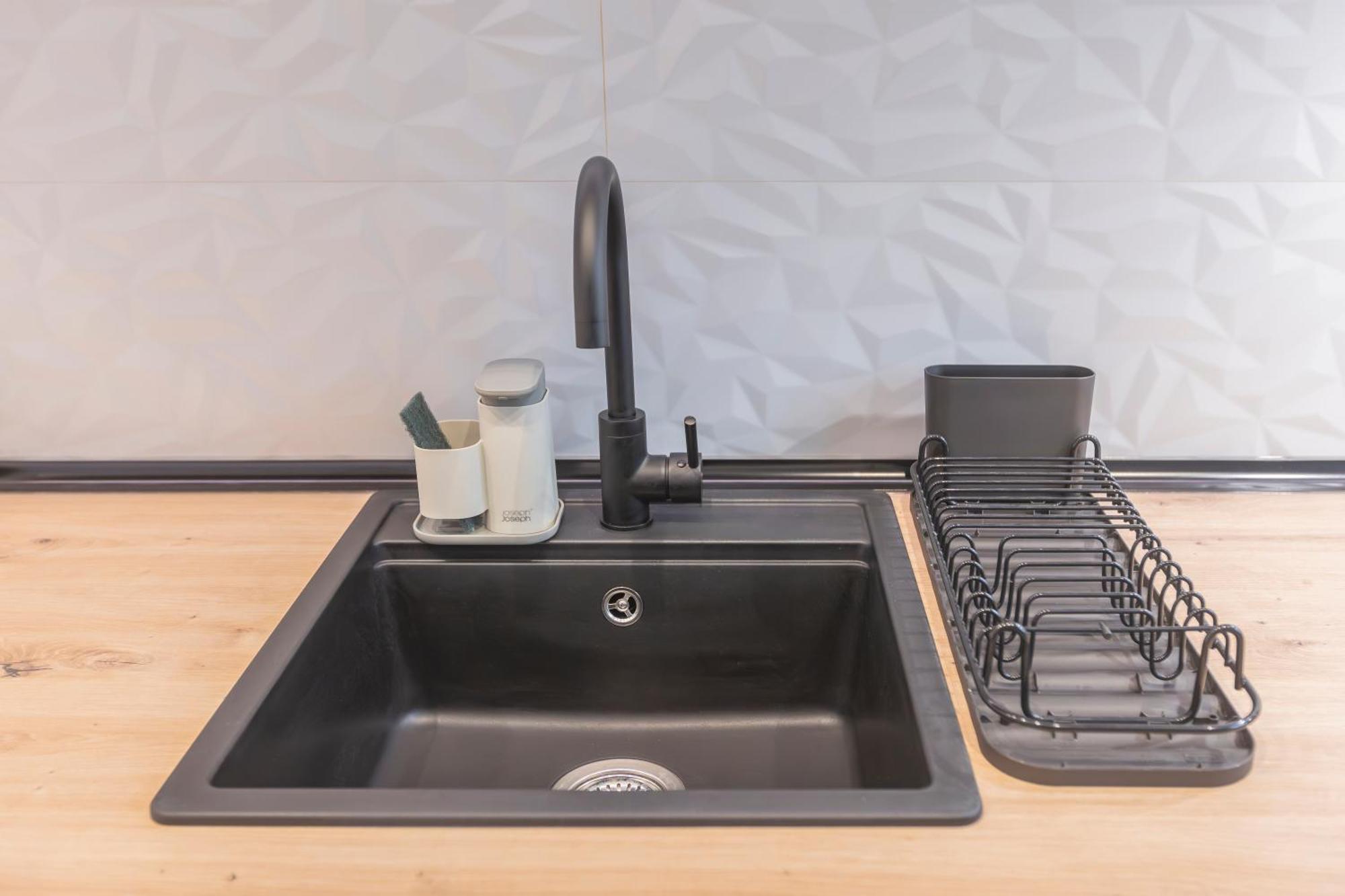 Fully Renovated Apartment In The Heart Of Fuengirola, 2 Min Walk To The Beach ภายนอก รูปภาพ