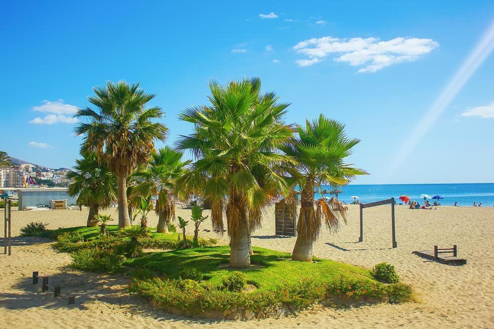 Fully Renovated Apartment In The Heart Of Fuengirola, 2 Min Walk To The Beach ภายนอก รูปภาพ