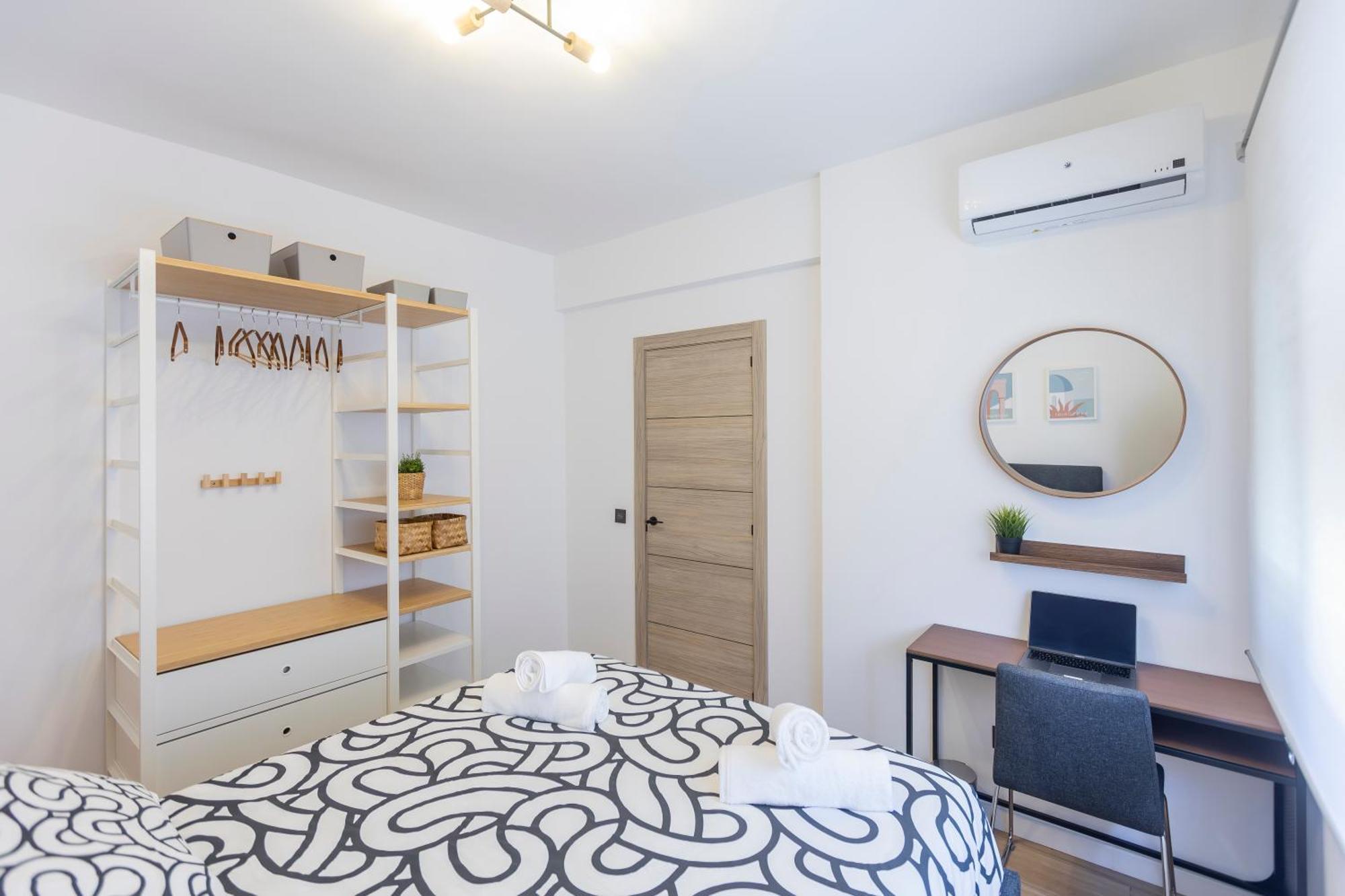 Fully Renovated Apartment In The Heart Of Fuengirola, 2 Min Walk To The Beach ภายนอก รูปภาพ